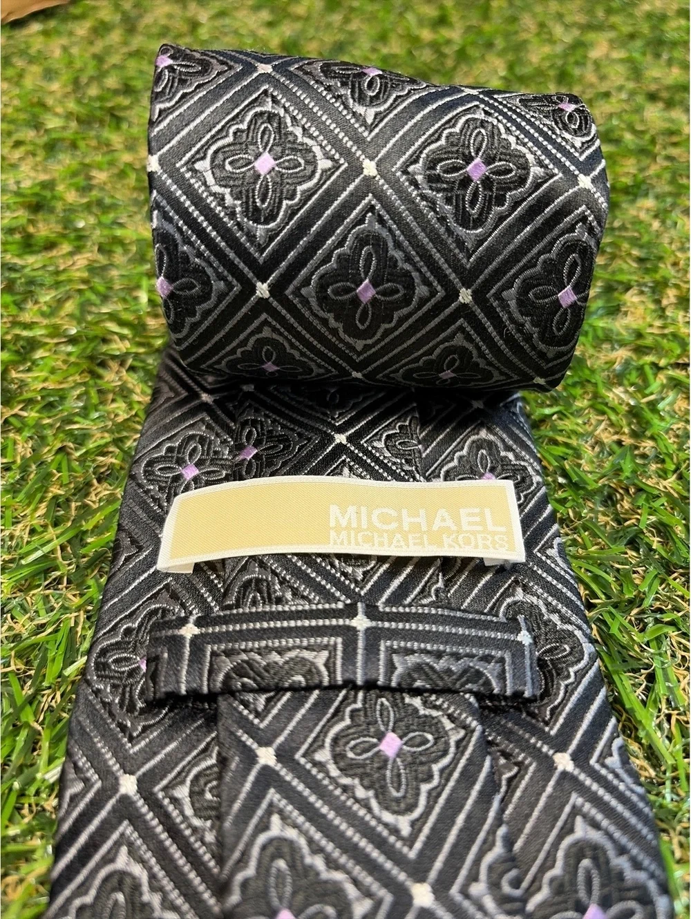 Michael Kors Black and Silver Patterned Silk Tie